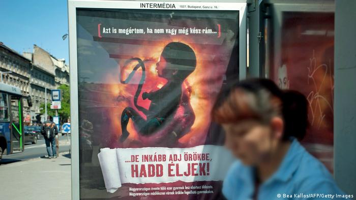 Węgry: Przymusowe słuchanie bicia serca płodu przed aborcją