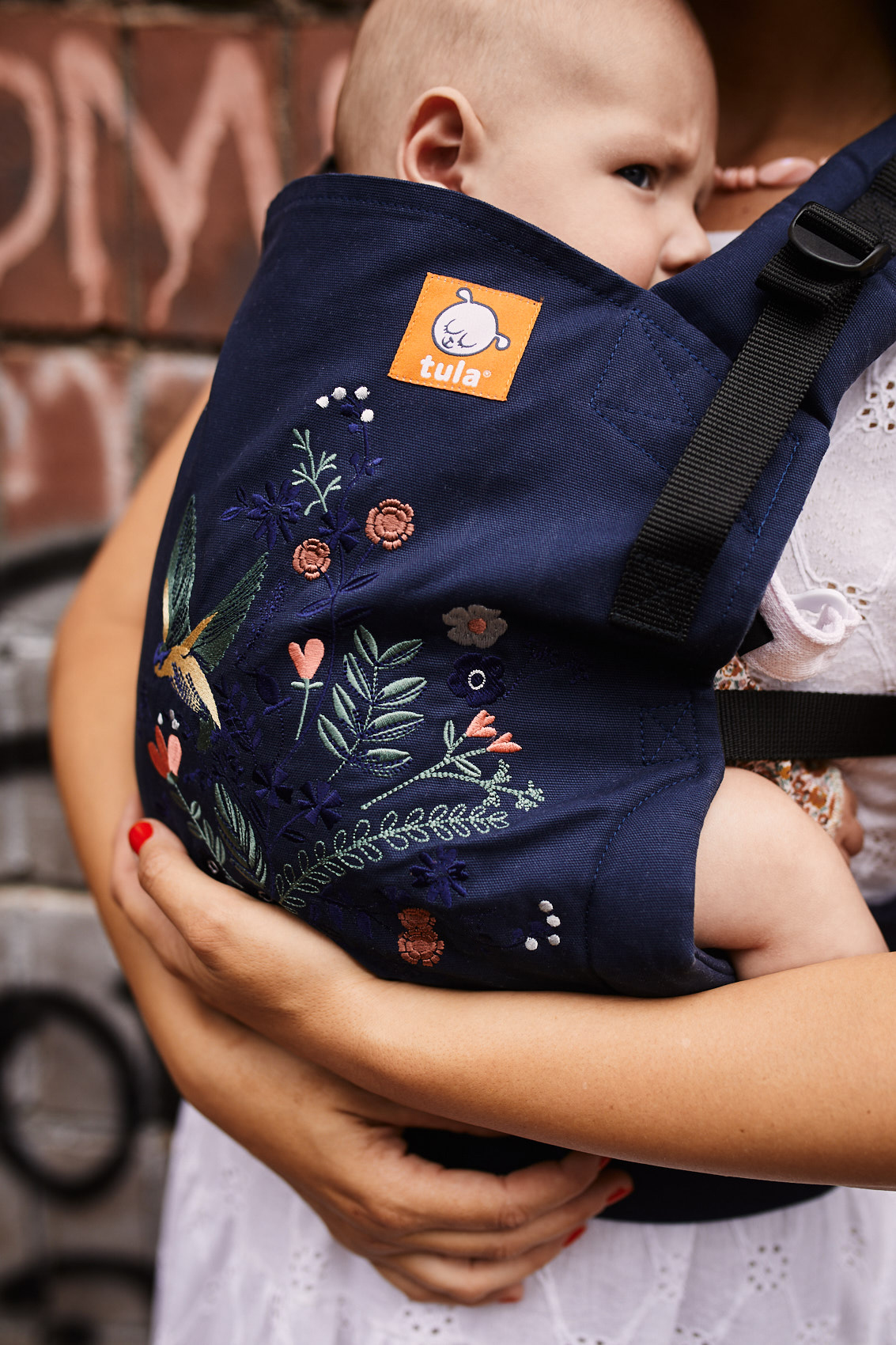 tula-nosidelko-ladnebebe0R6A9322-LadneBebe-Tula-Observatorium.jpg